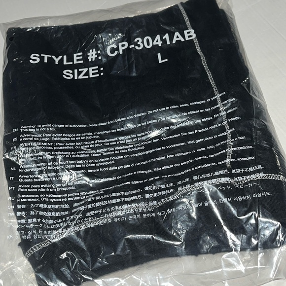 Black/White Contrast Stitched Shorts w/Pockets - Size L - Picture 5 of 6